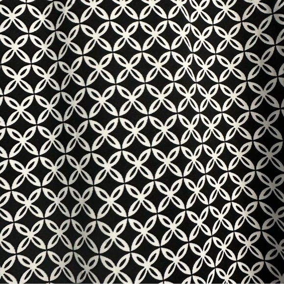 Women’s size Medium Tacera Stylish Black and White Geometric Dress new 44B5 - Picture 8 of 11